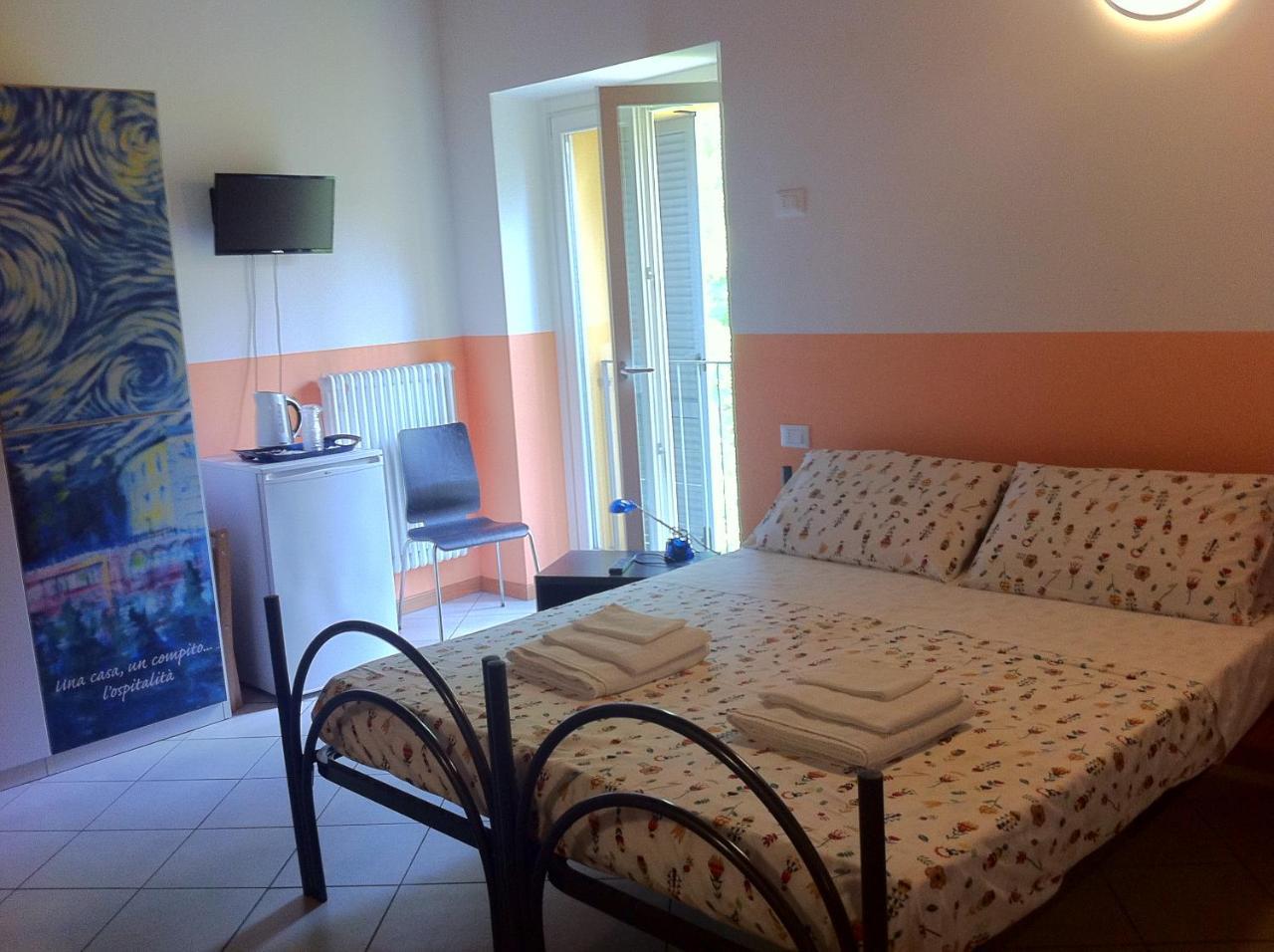 Ostello Residenza Molinatto Oggiono Exterior foto